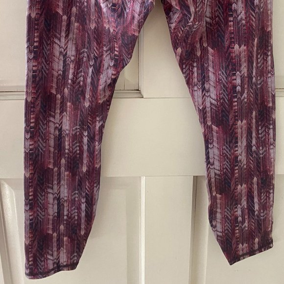 Fabletics Powerhold 7/8 Capri - Picture 4 of 4